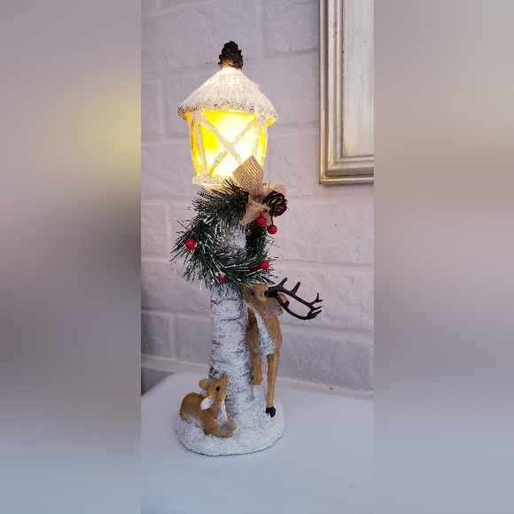 Christmas Decor Other - Christmas Decor Figurine, pre-owned
